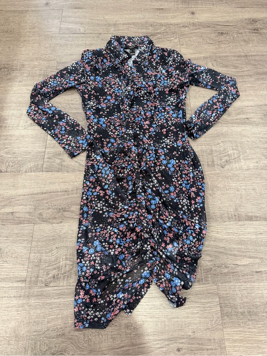 Forever 21 Dresses & Skirts - Forever 21 Black Long-Sleeve Shirt Dress with Pink & Blue Floral Print